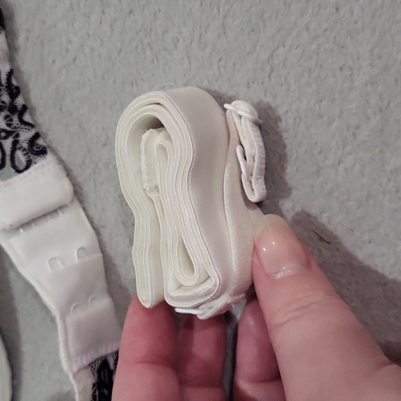 Victoria's Secret Sexy Little Things Bra - Picture 14 of 14